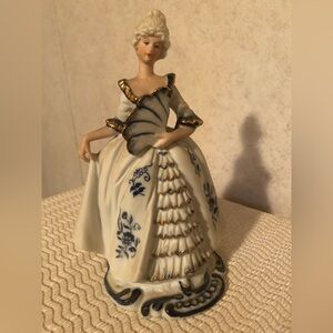 Porcelain 17th Century Woman Figurine
